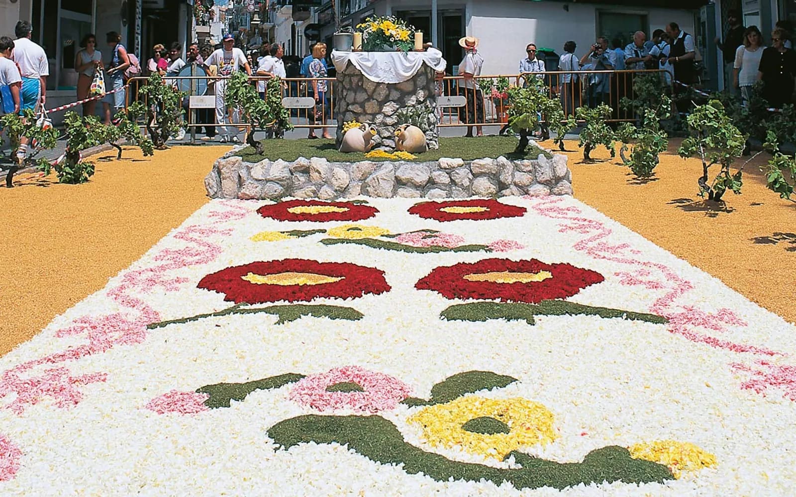 Corpus Christi de Sitges. Imagen externa: Turespaña / Spain.info.